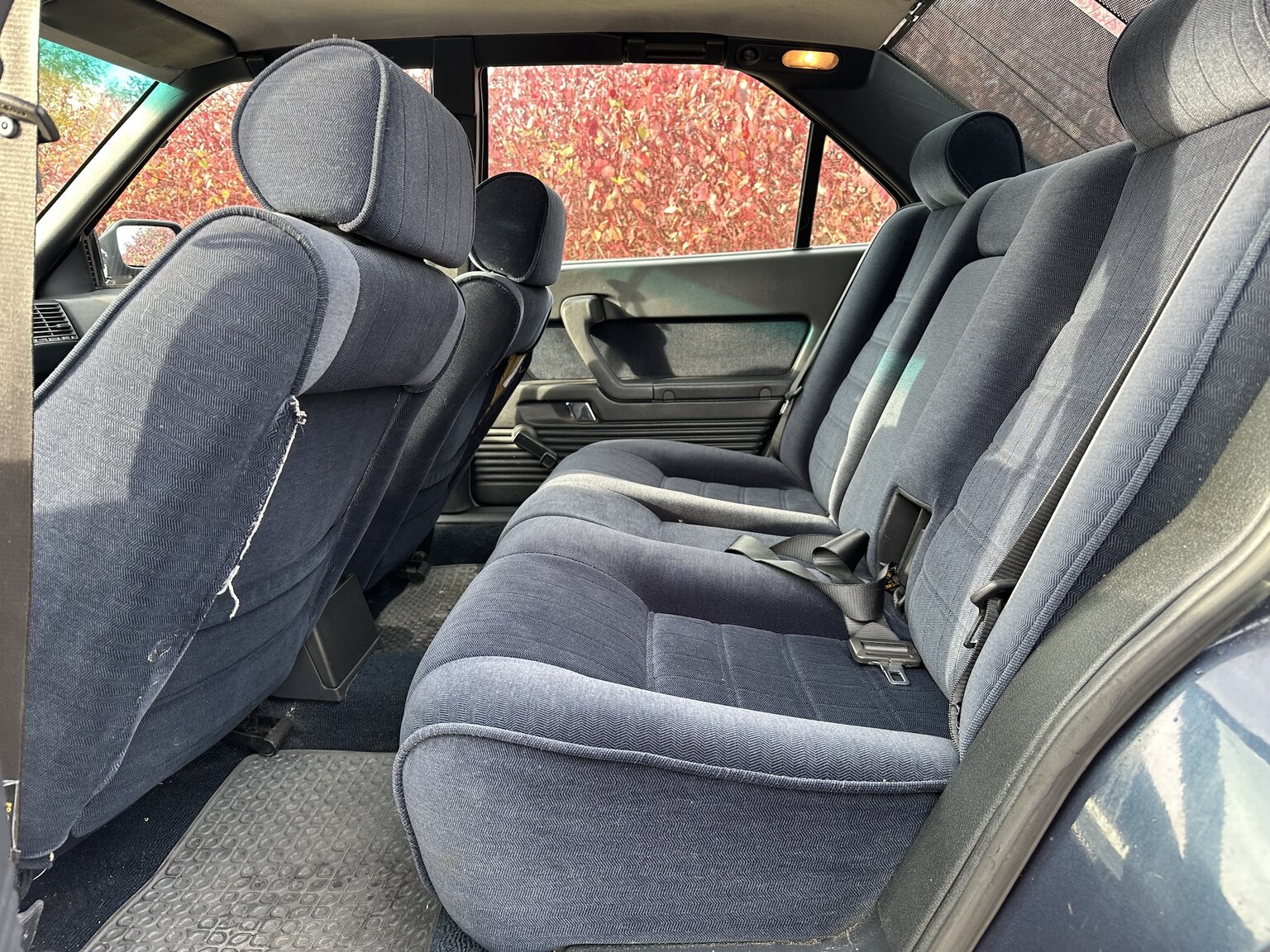 Interior image of 1994 Alfa Romeo 164