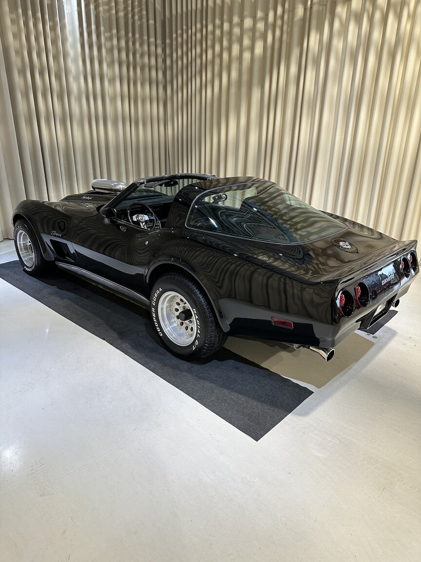 Exteriörbild på 1975 Chevrolet Corvette Stingray 