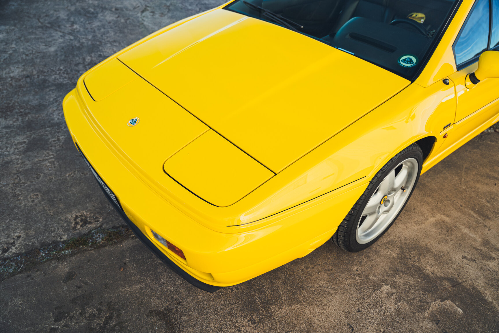 Exterior image of 1989 Lotus Esprit Turbo SE