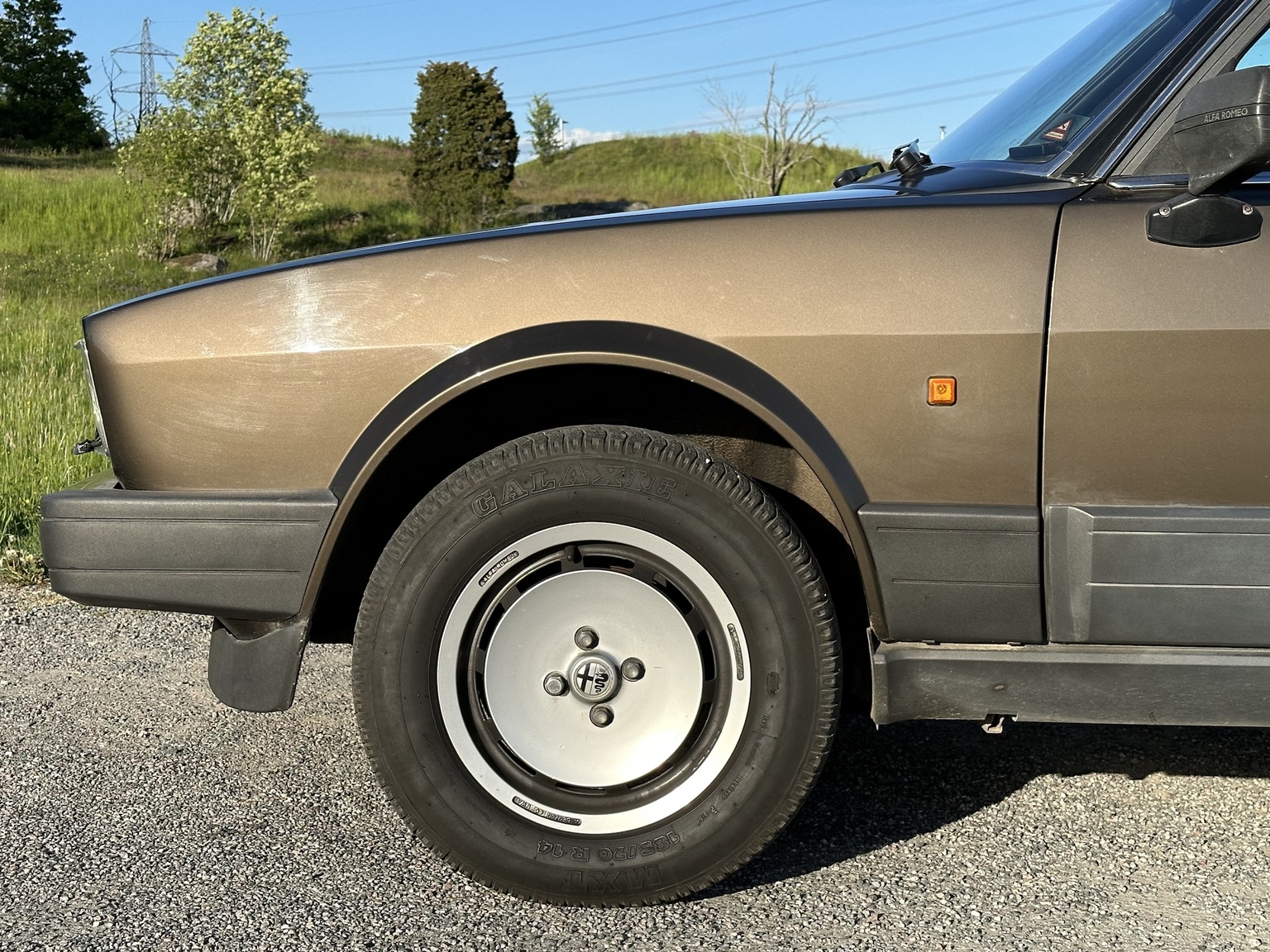 Exteriörbild på 1984 Alfa Romeo Alfetta 2000