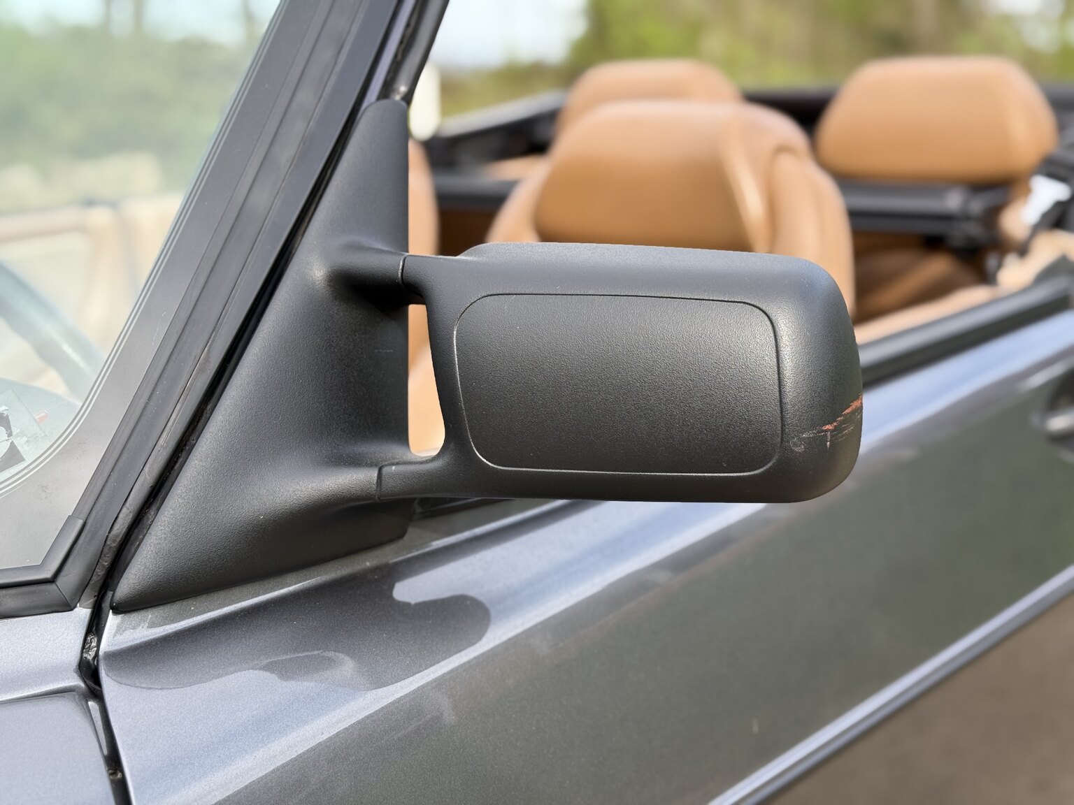 Exterior image of 1987 SAAB 900 Cabriolet 2.0 Turbo T16