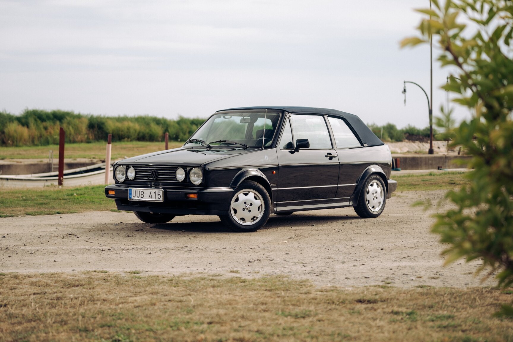 Exterior image of 1991 VW Golf Cabriolet "Etienne Aigner Edition"