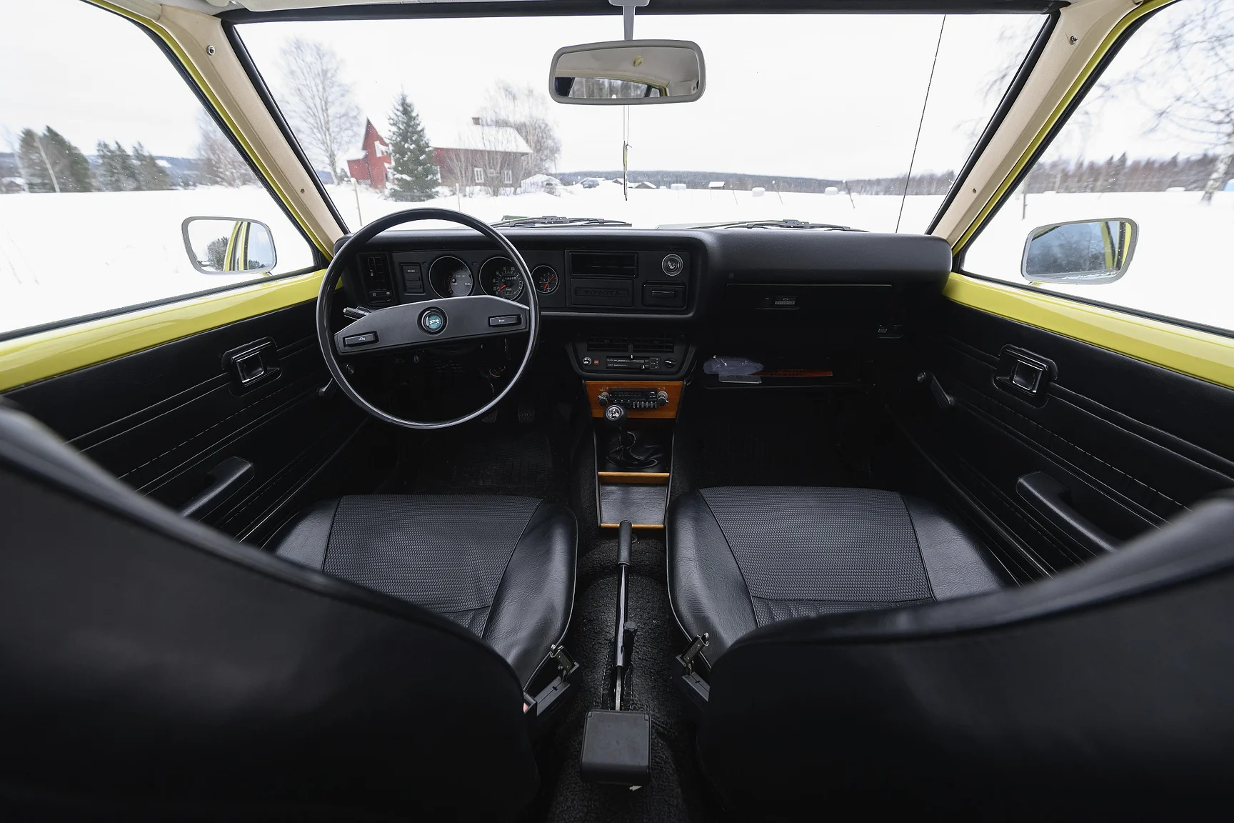 Interiörbild 1975 Toyota Corolla KE30 (20)