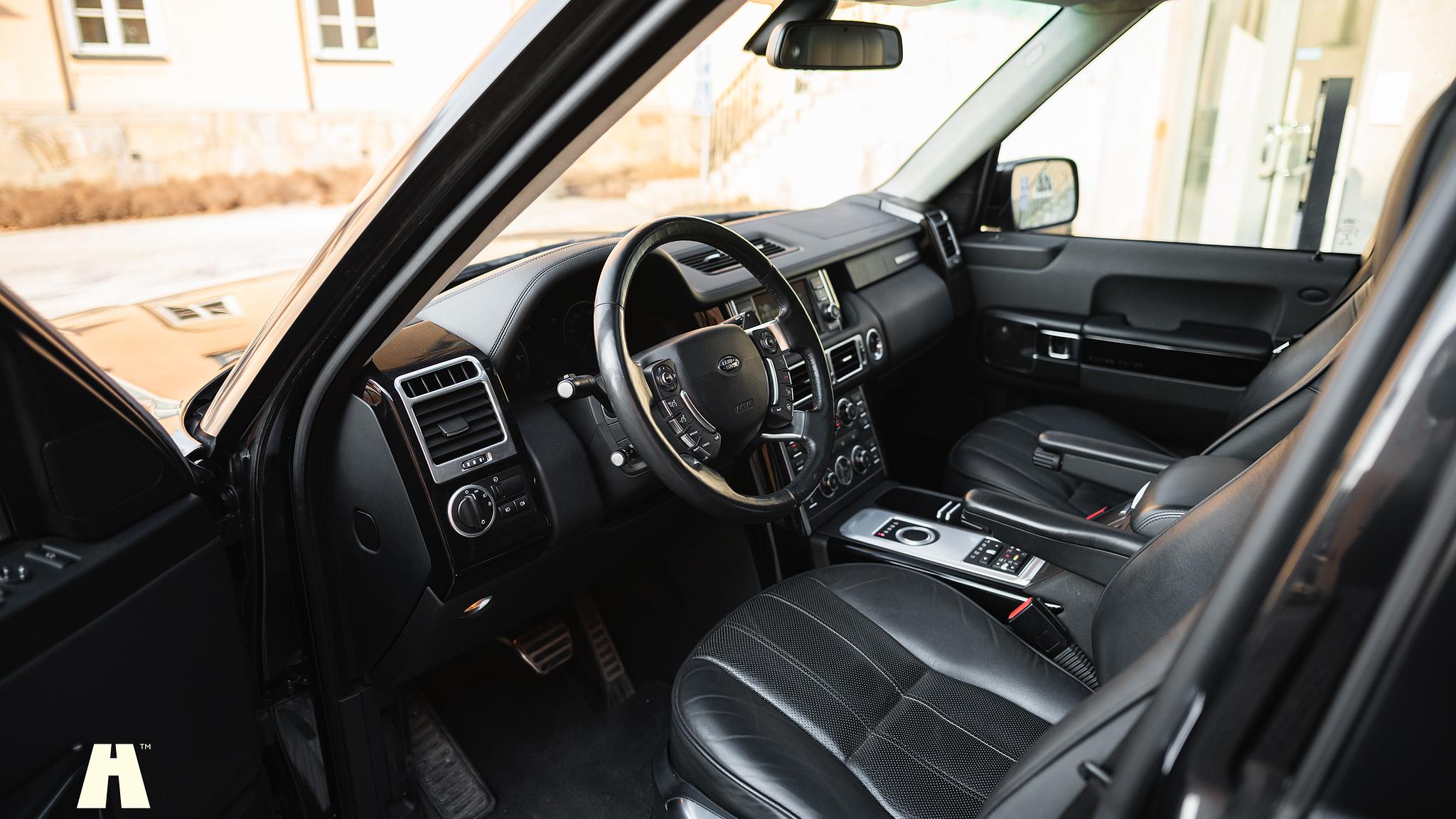 Interior image of 2012 Land Rover Range Rover Westminster TDV8 (L322)