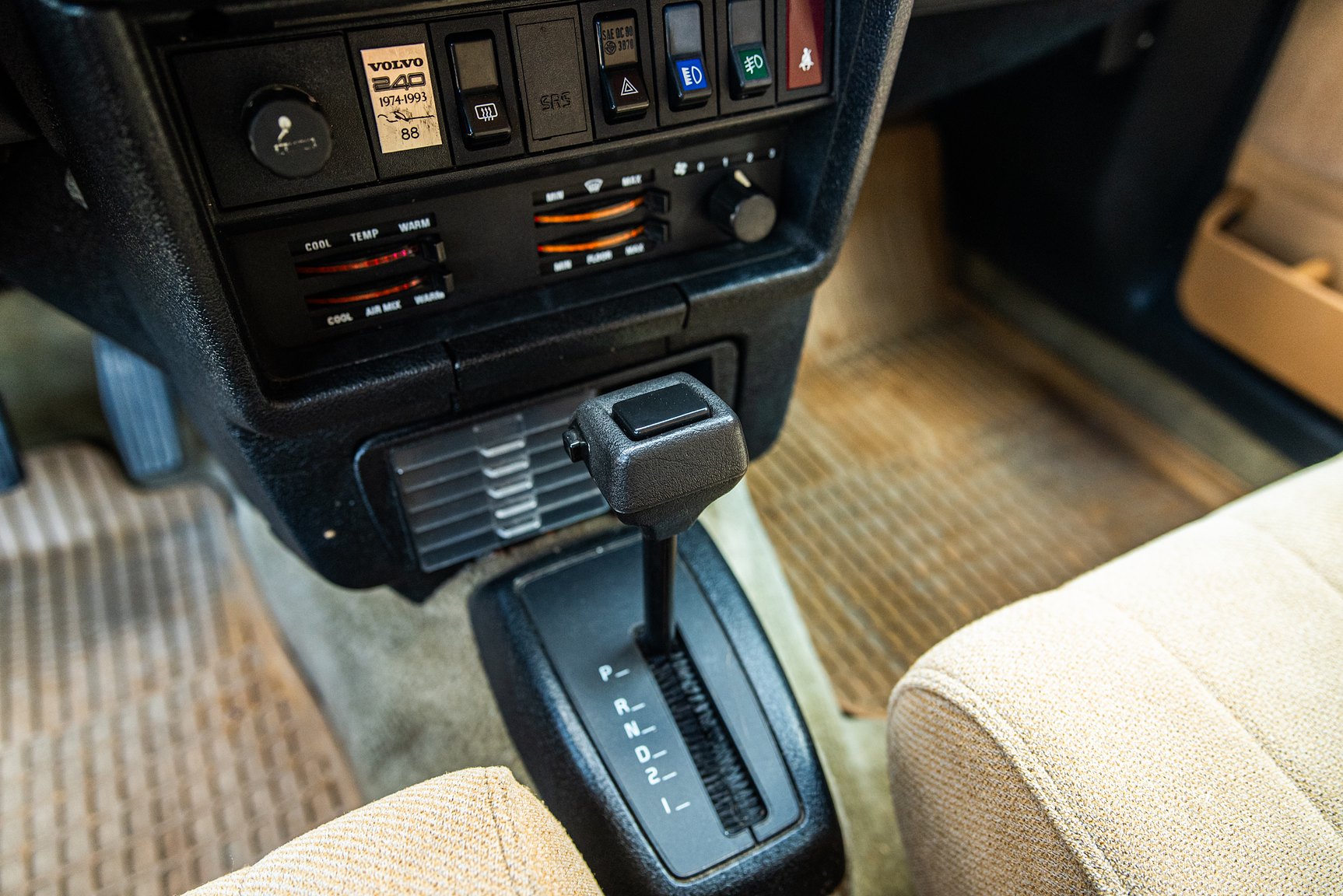 Interiörbild 1993 Volvo 245 GL Classic "No Reserve Auction"