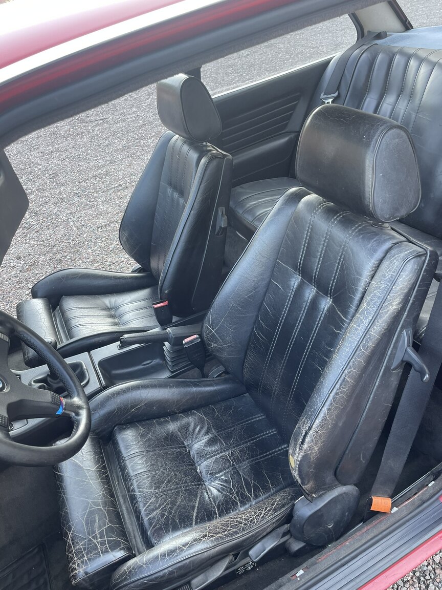 Interiörbild 1987 BMW 320i