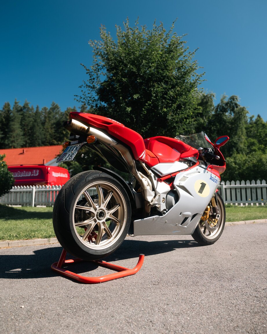 Exteriörbild på 2004 MV Agusta F4 1000 AGO