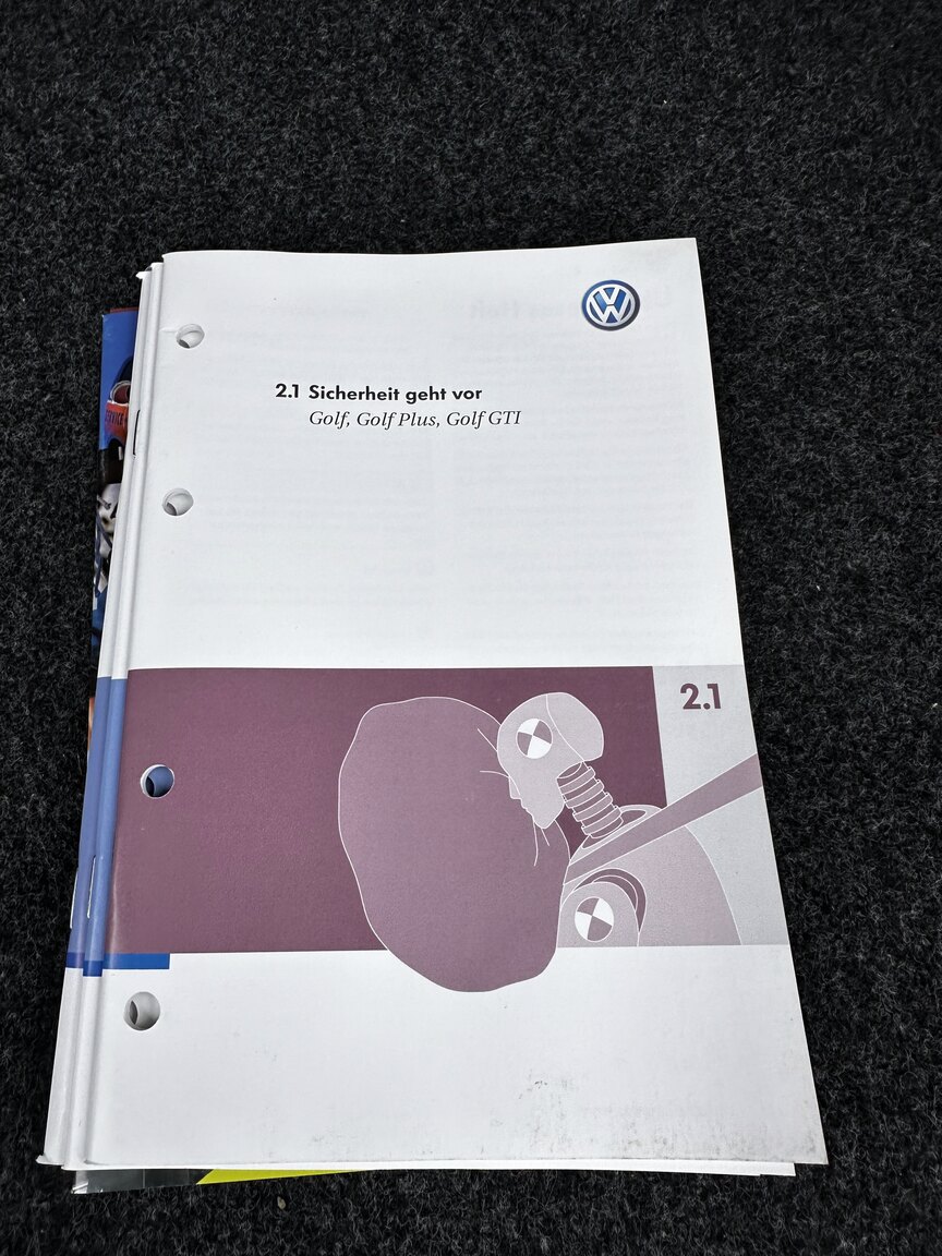 Dokumentation för 2007 Volkswagen Golf R32 (18)