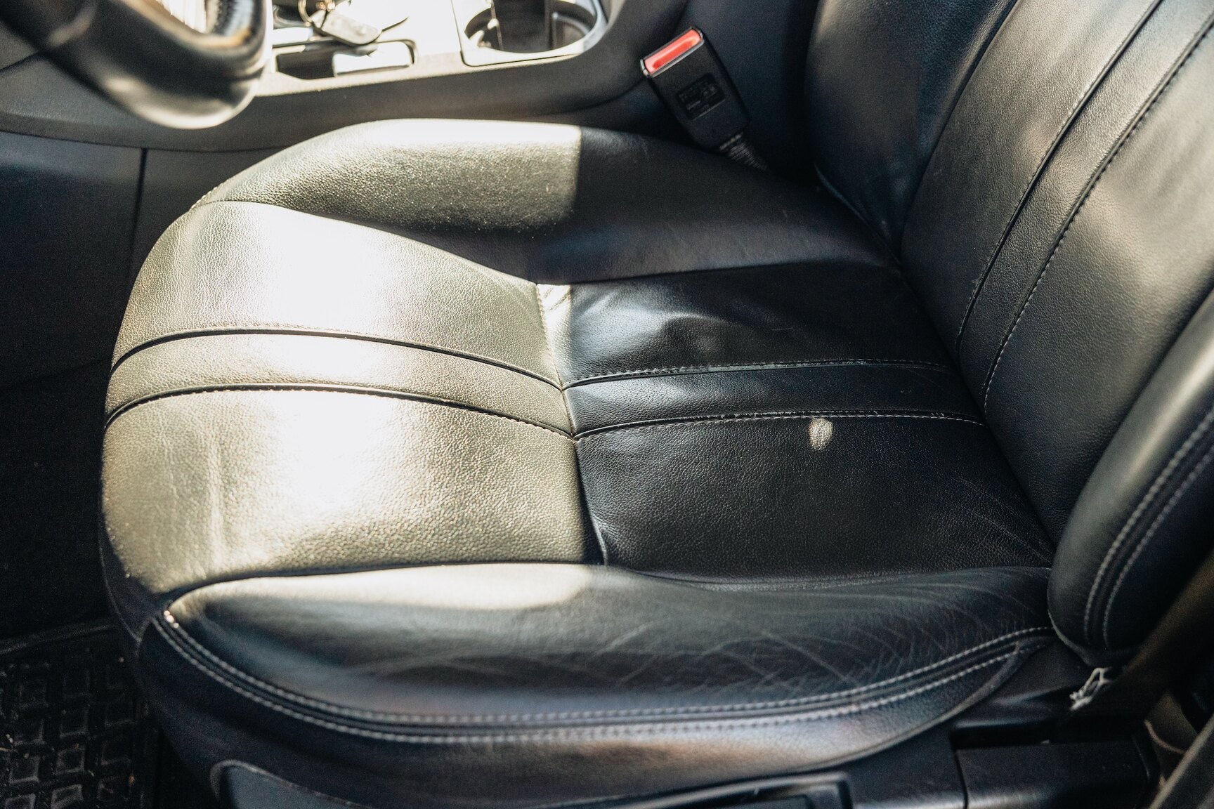 Interior image of 2015 Land Rover Discovery 3.0 TDV6