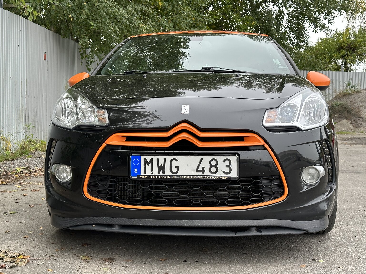 Exterior image of 2012 Citroen DS3 Racing  (24)