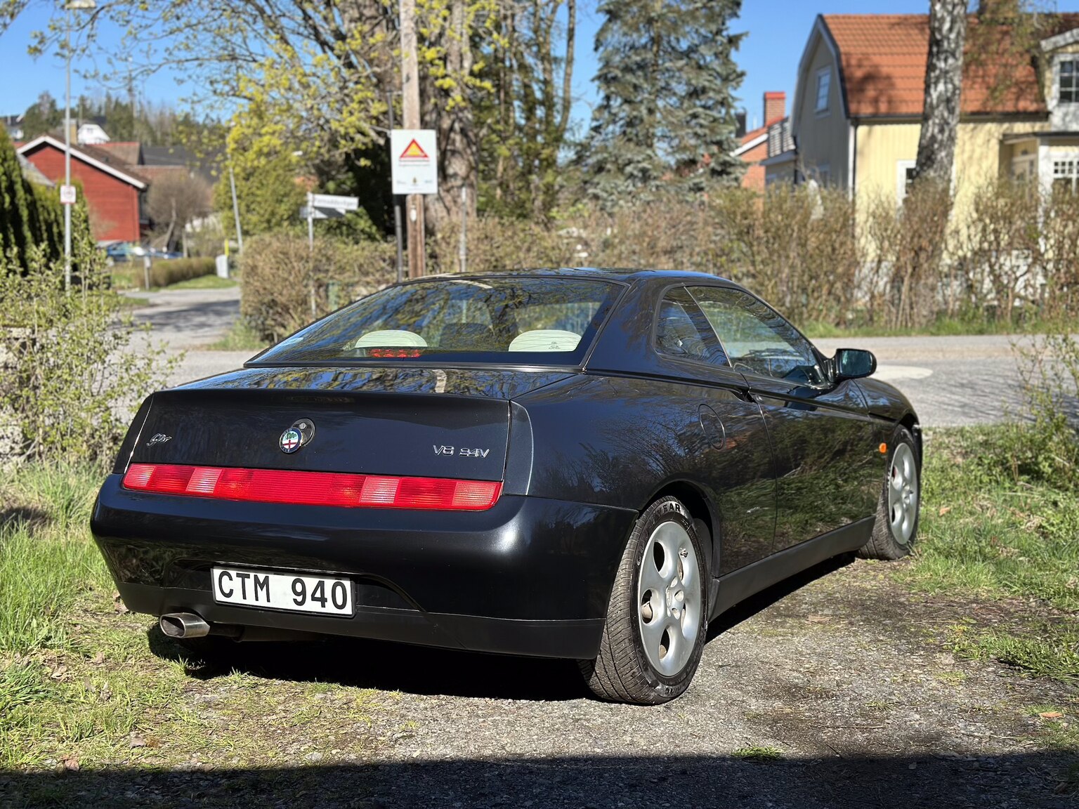Exterior image of 1997 Alfa Romeo GTV 3.0