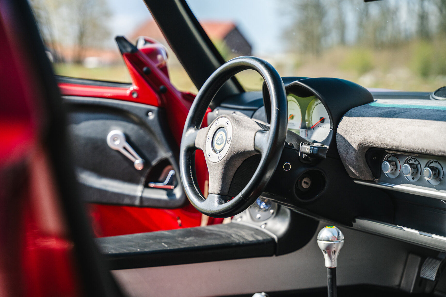 Interior image of 2001 Lotus Elise 111