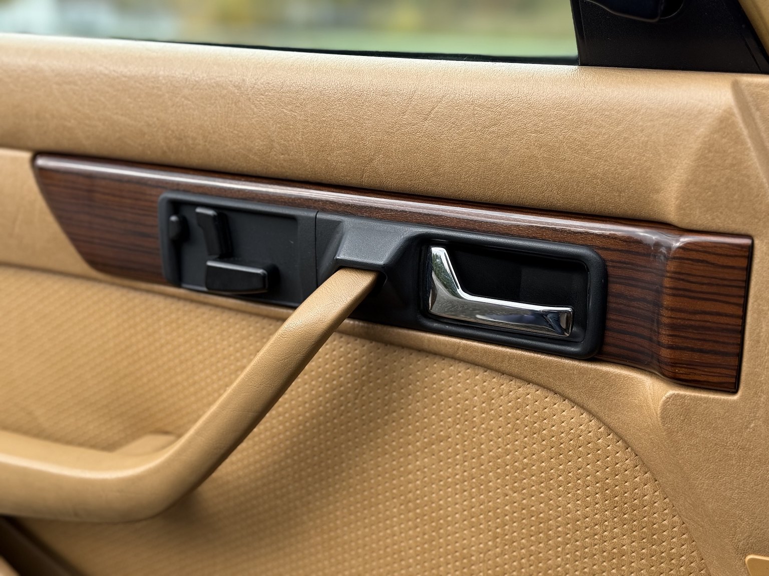 Interiörbild 1987 Mercedes-Benz 300 SE