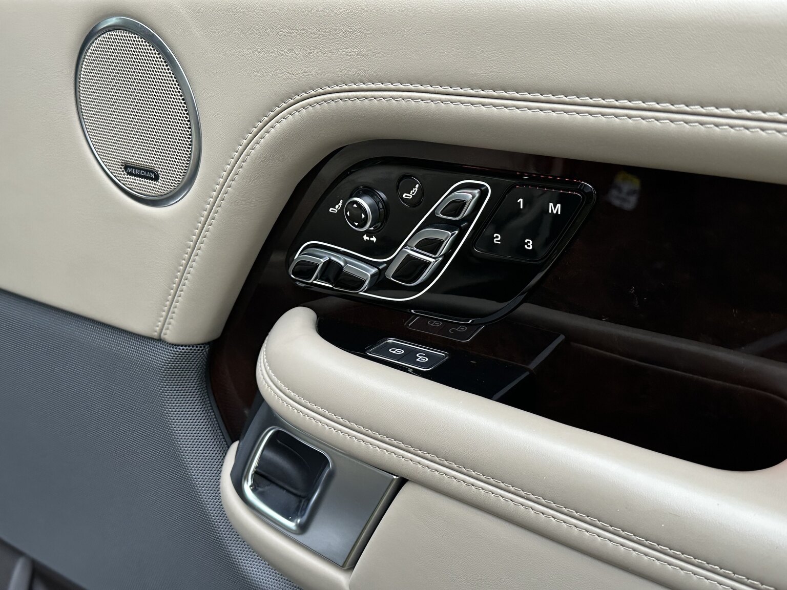 Interiörbild 2019 Range Rover Vouge Autobiography SDV8