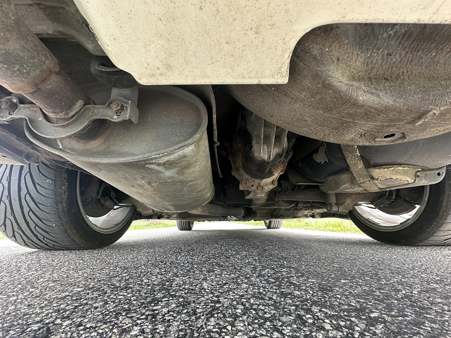 Image of 1990 Porsche 944 S2 Cabriolet  (35) mechanics