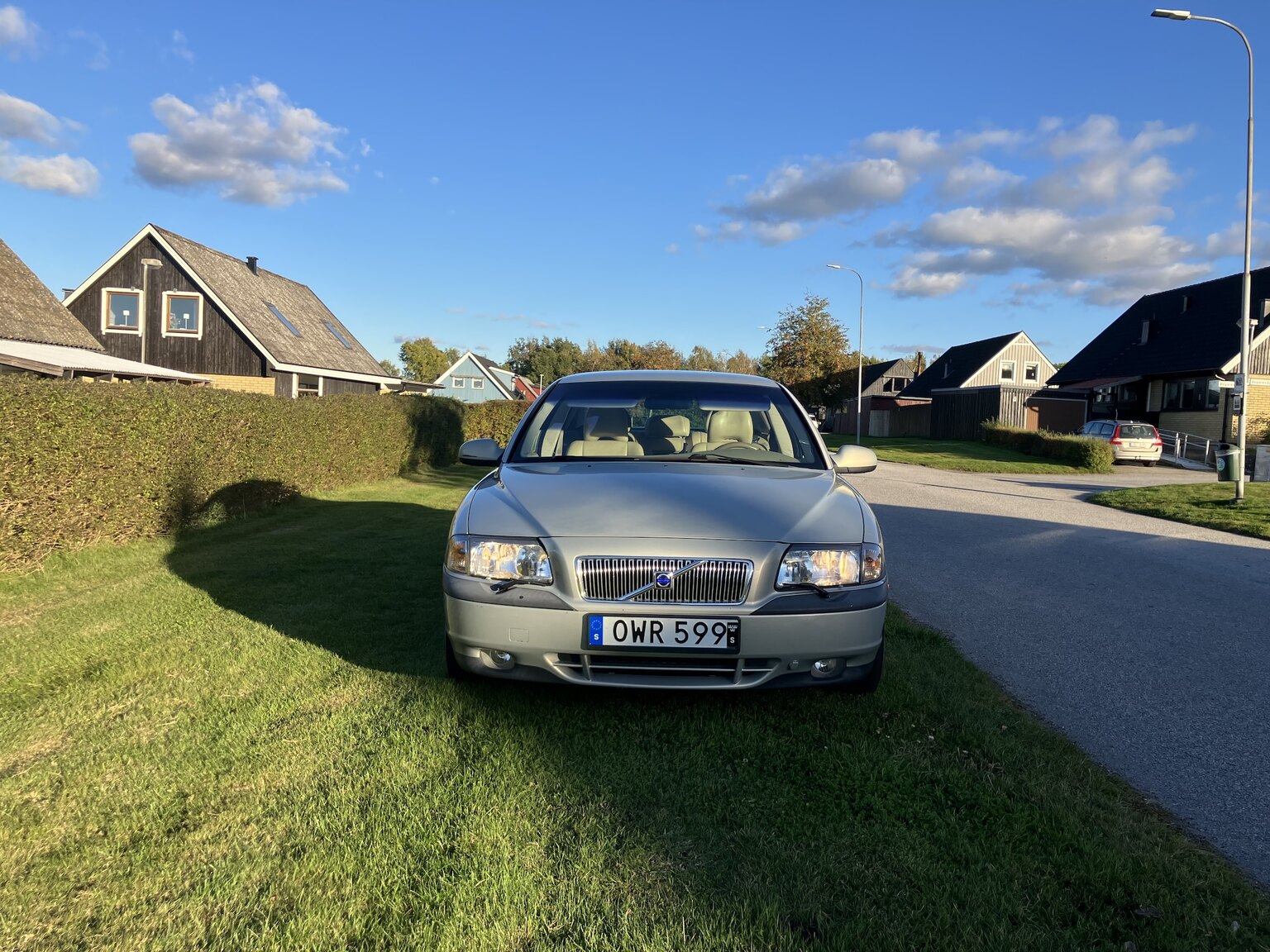 Exterior image of 1999 Volvo S80