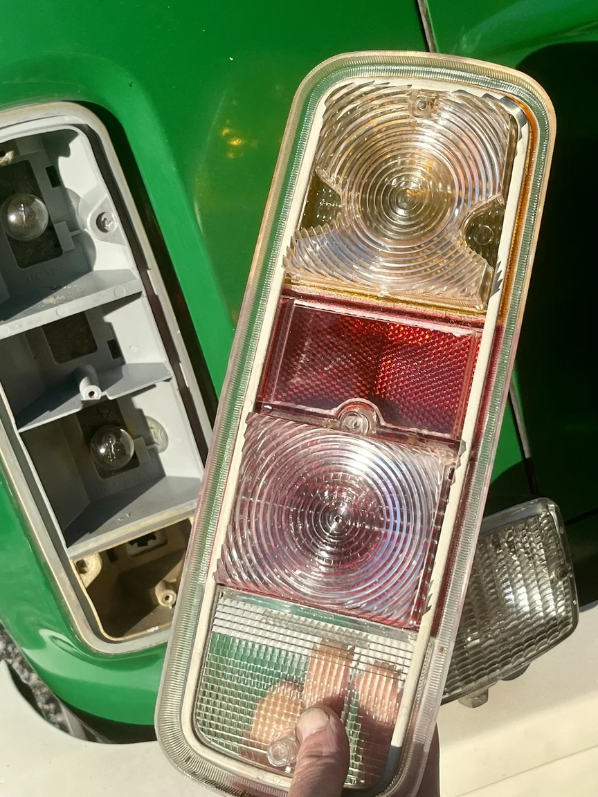 Exterior image of 1974 Volkswagen Transporter T2 (16)