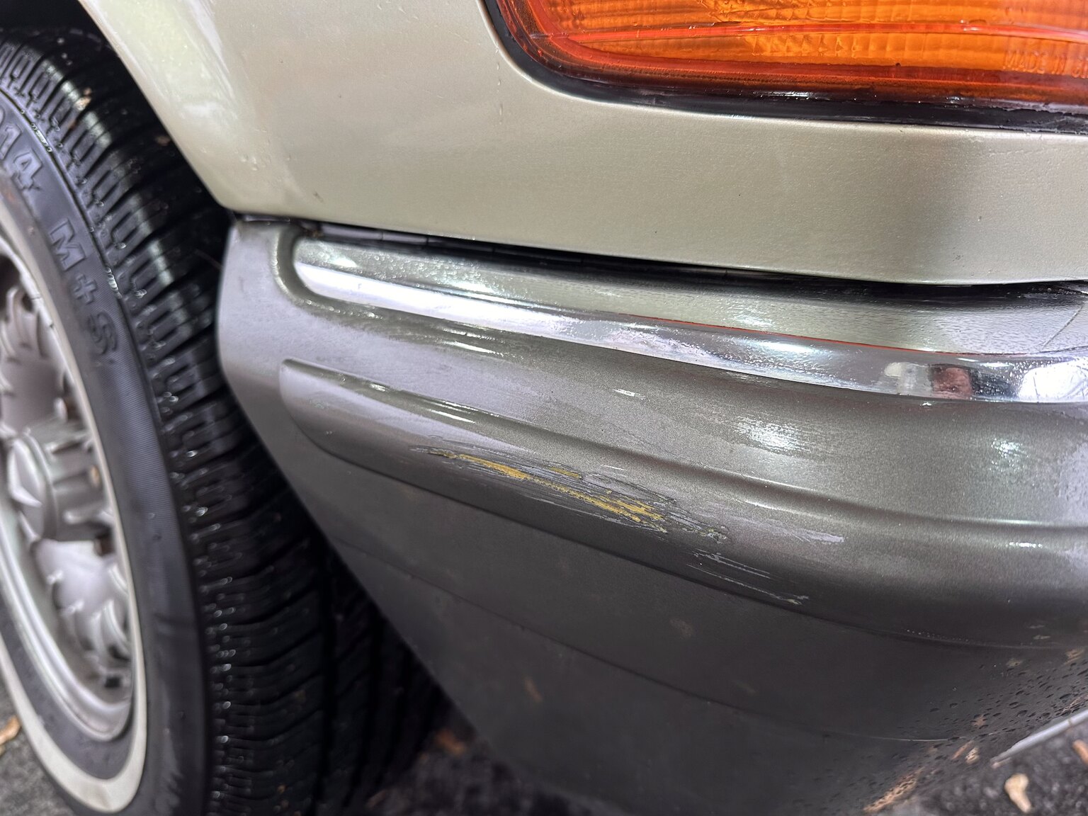 Exteriörbild på 1983 Mercedes-Benz 500 SEC