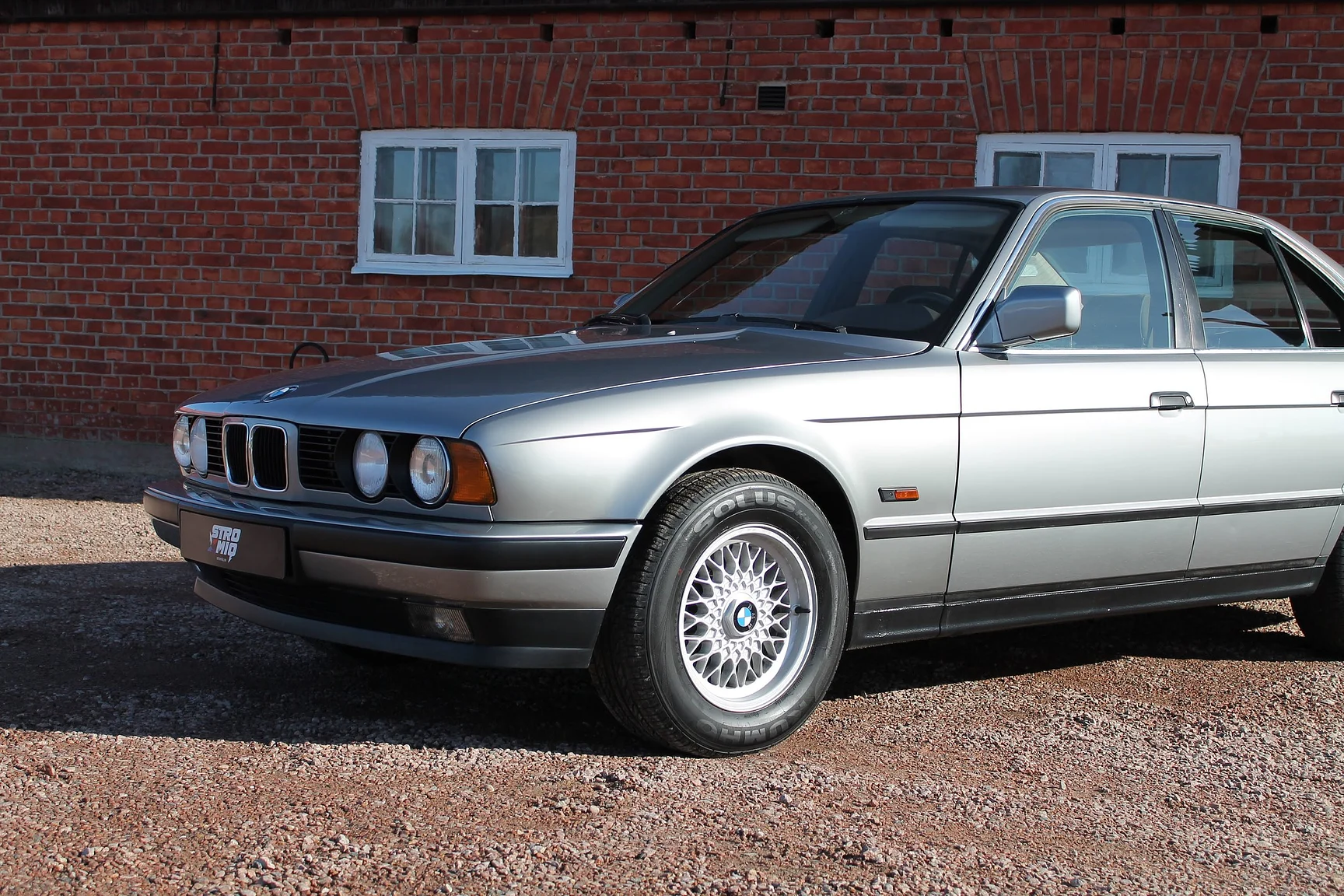 Exterior image of 1988 BMW 535i - NO RESERVE (39)