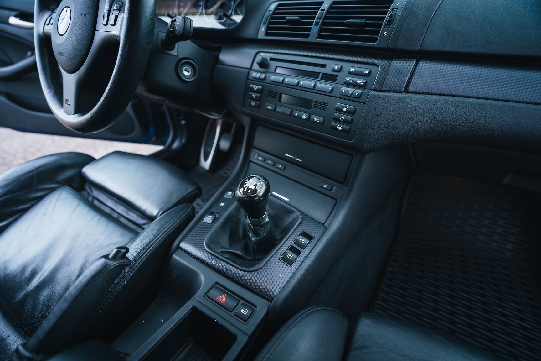 Interior image of 2003 BMW 330i