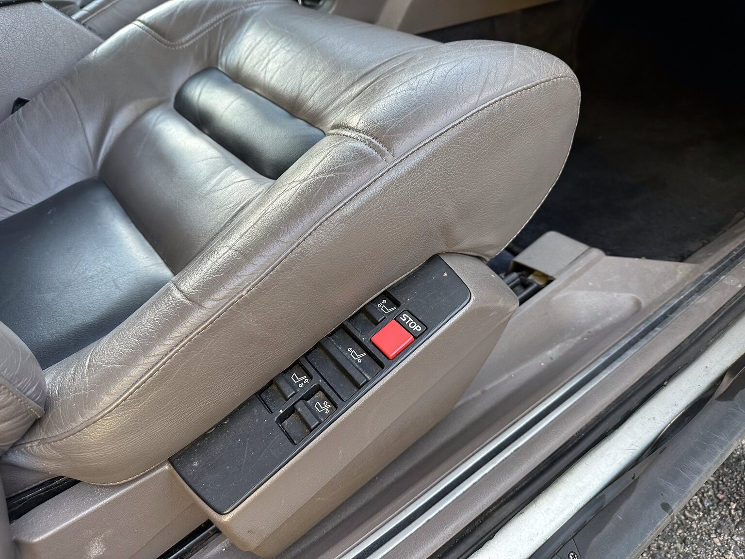 Interiörbild 1987 Volvo 780 Bertone
