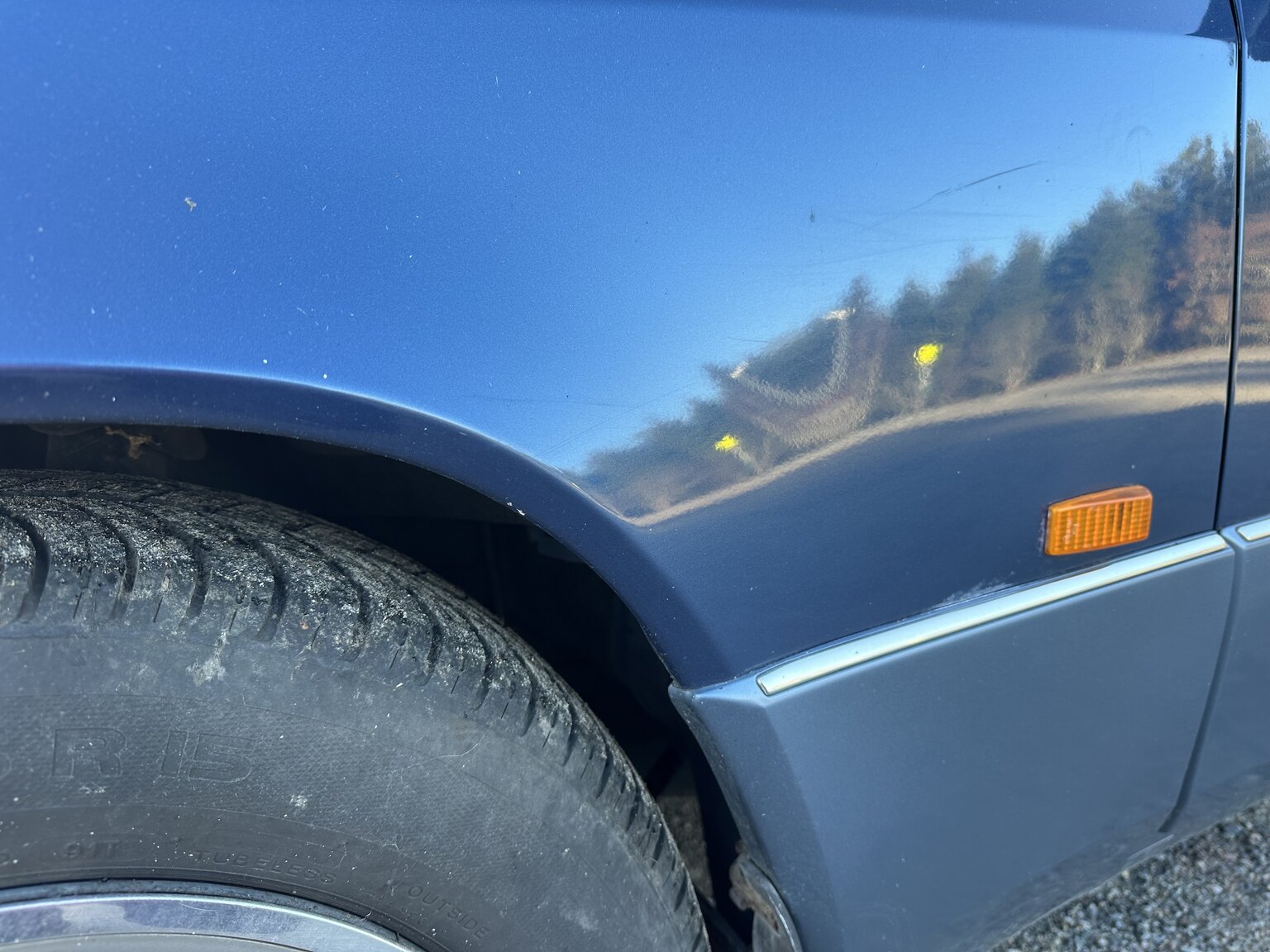 Exteriörbild på 1991 Mercedes-Benz 230 E 