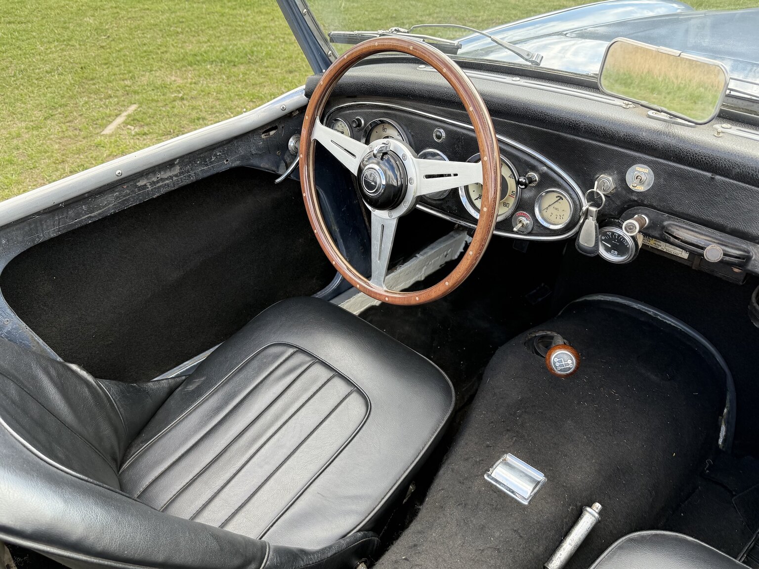 Interior image of 1958 Austin-Healey 100-6
