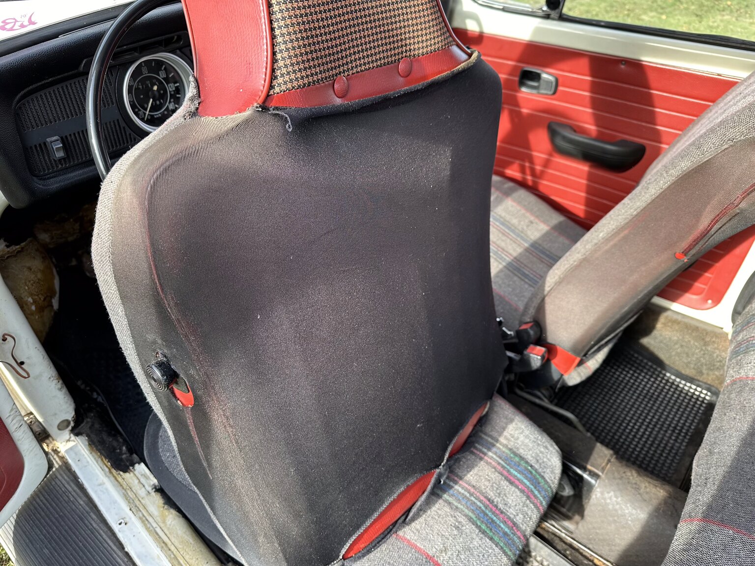 Innenraumfoto von 1971 Volkswagen Beetle 1302 S