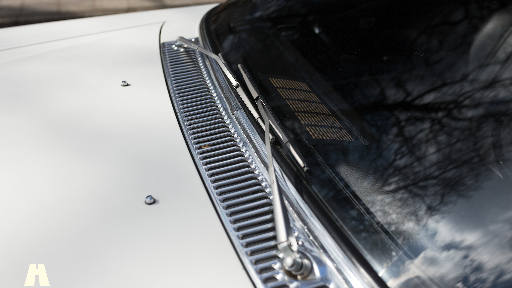 Exterior image of 1970 Mercedes 250 CE