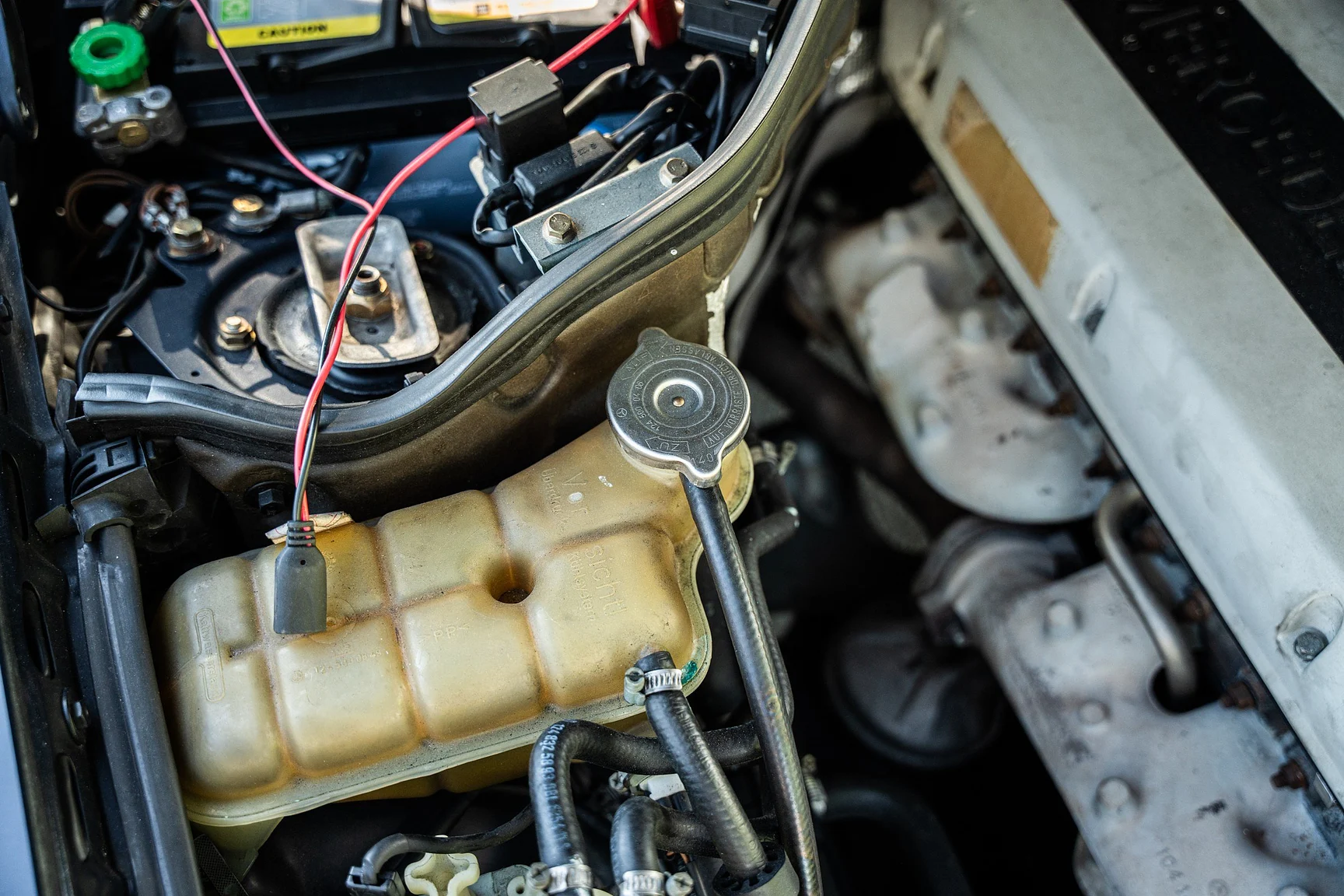 Image of 1993 Mercedes-Benz 300 CE-24 Cabriolet mechanics (7)