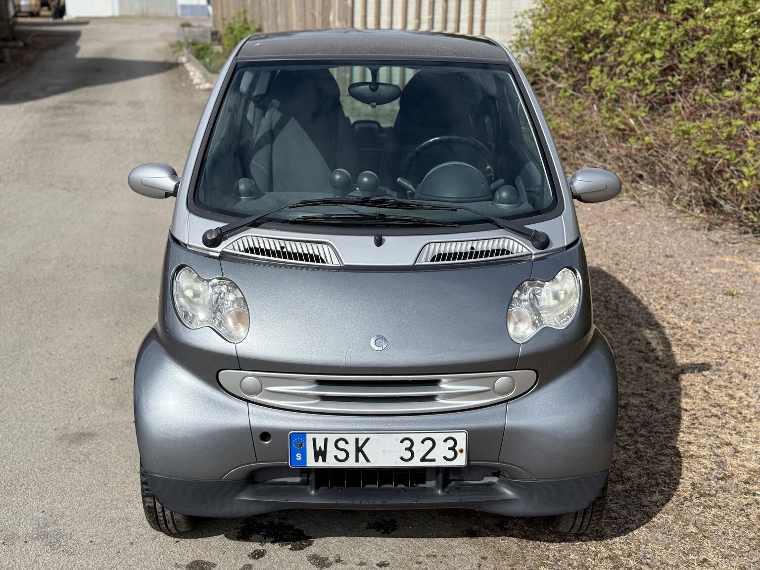 Exterior image of 2005 Smart Fortwo 0.7