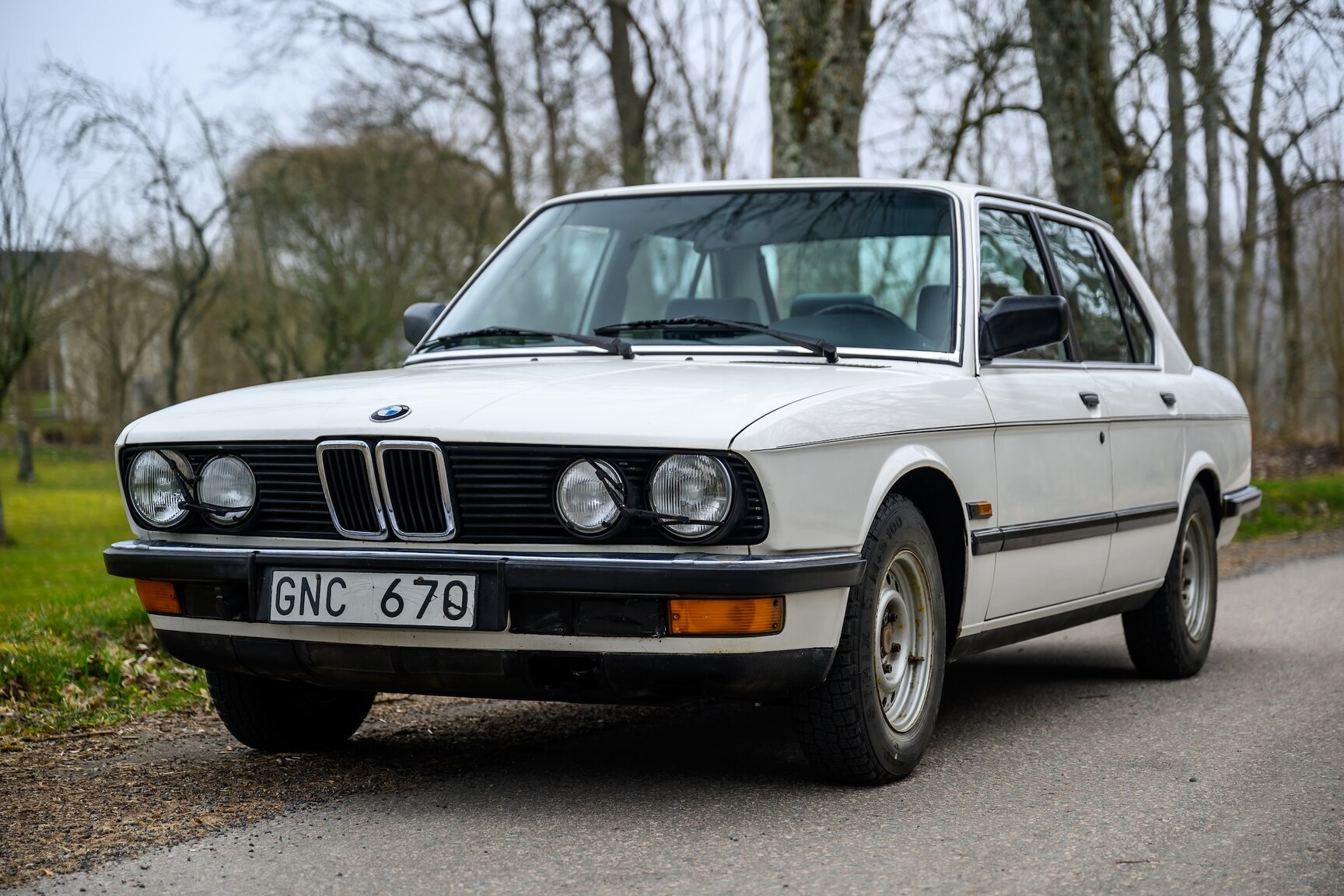 Exteriörbild på 1986 BMW 520i