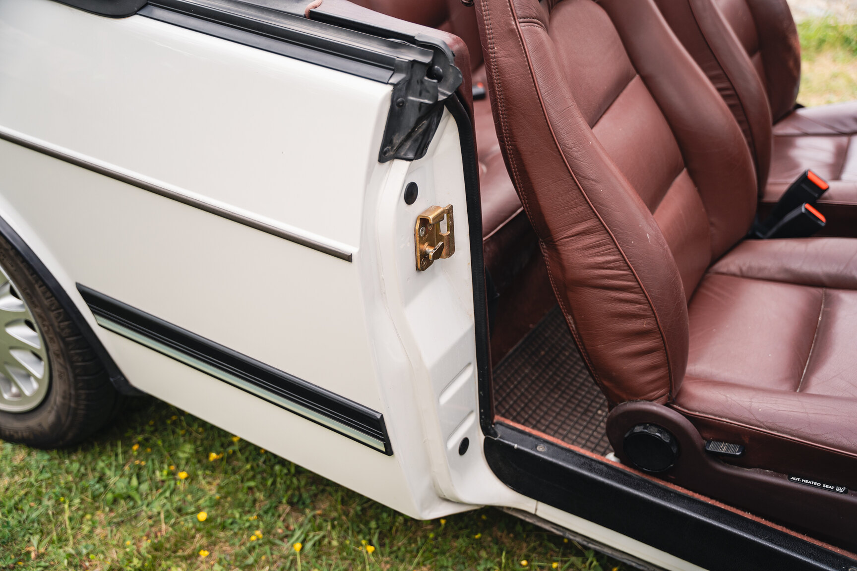 Interior image of 1987 Saab 900 Turbo Convertible