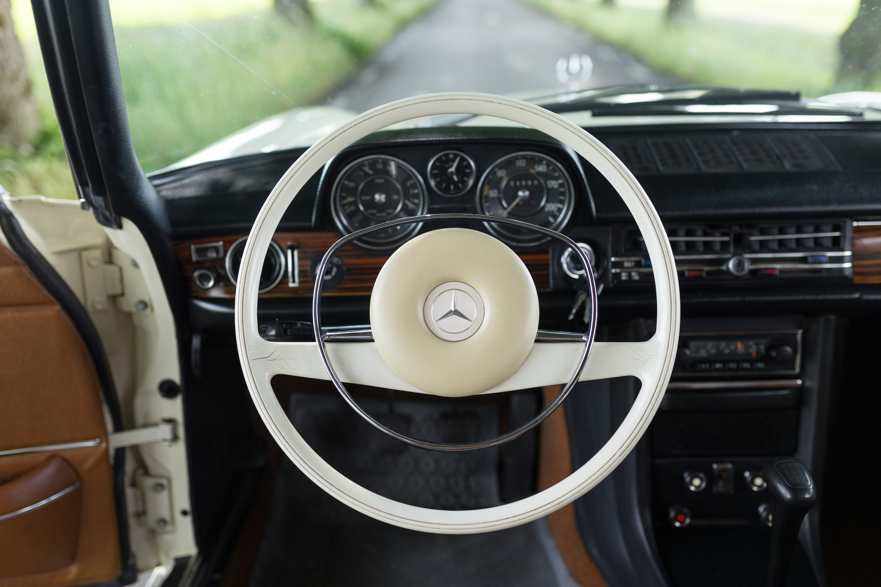 Innenraumfoto von 1971 Mercedes 250 C