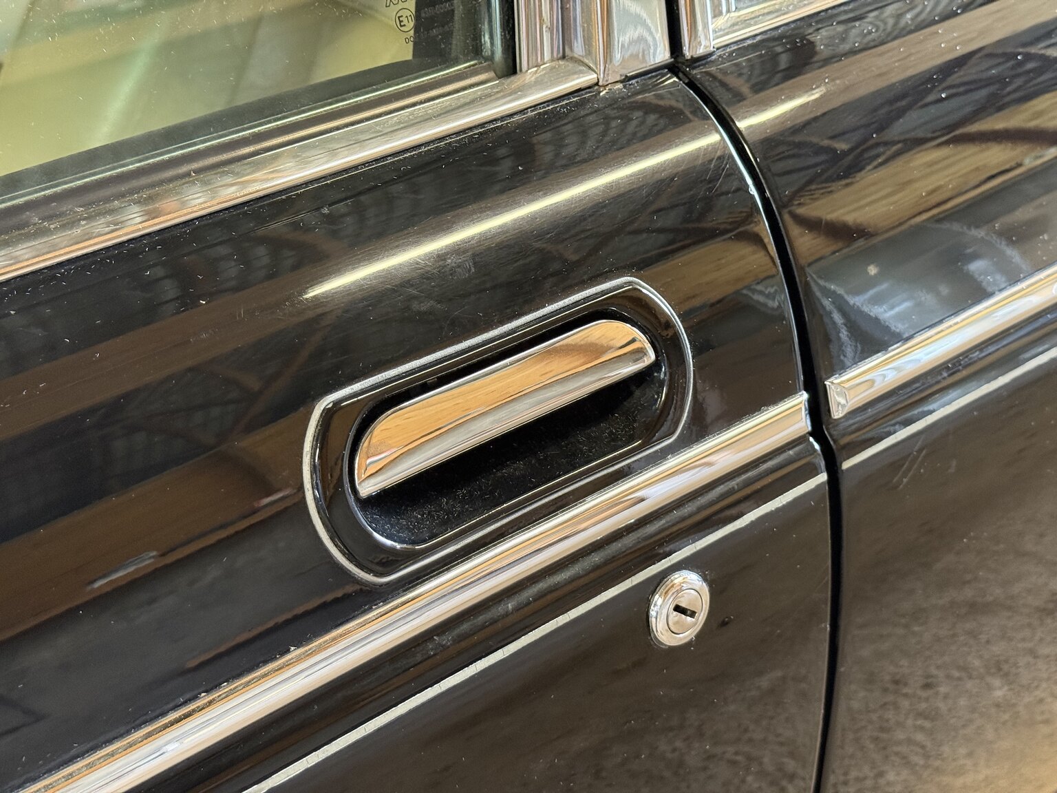 Aussenfoto 1990 Jaguar Daimler Double six