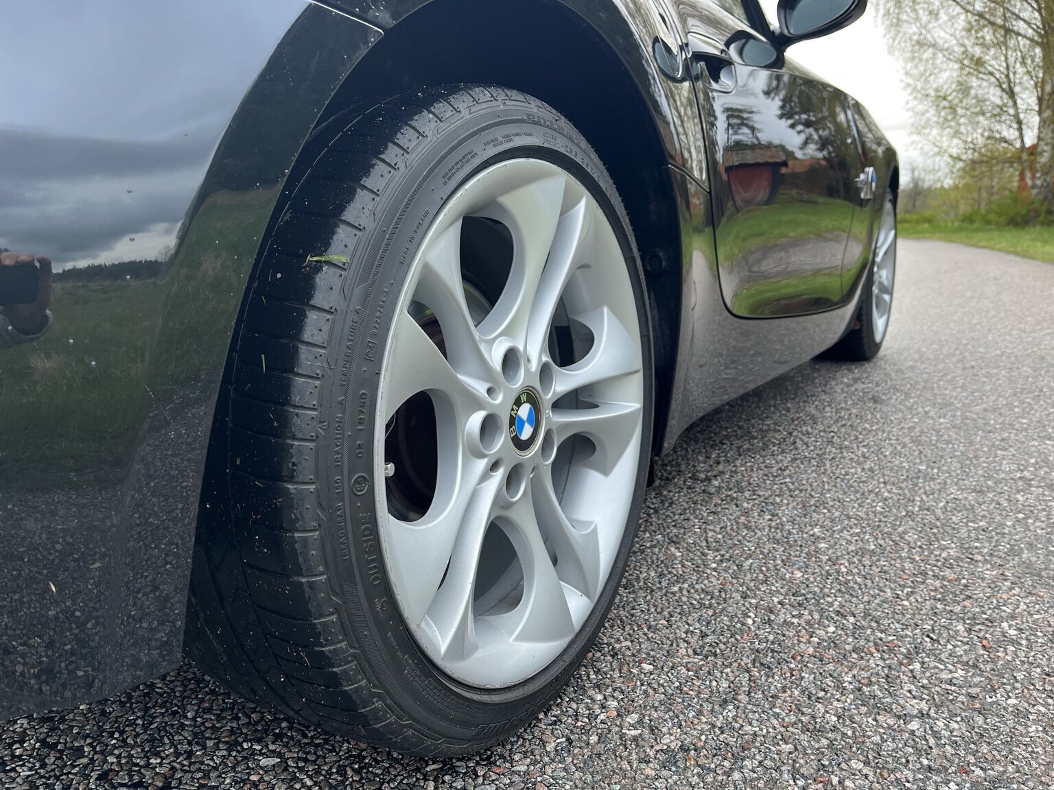 Exterior image of 2007 BMW Z4 3.0Si Coupé