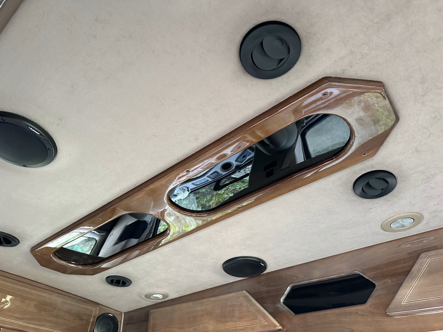 Interiörbild 2000 GMC Savana G1500 Conversion Van