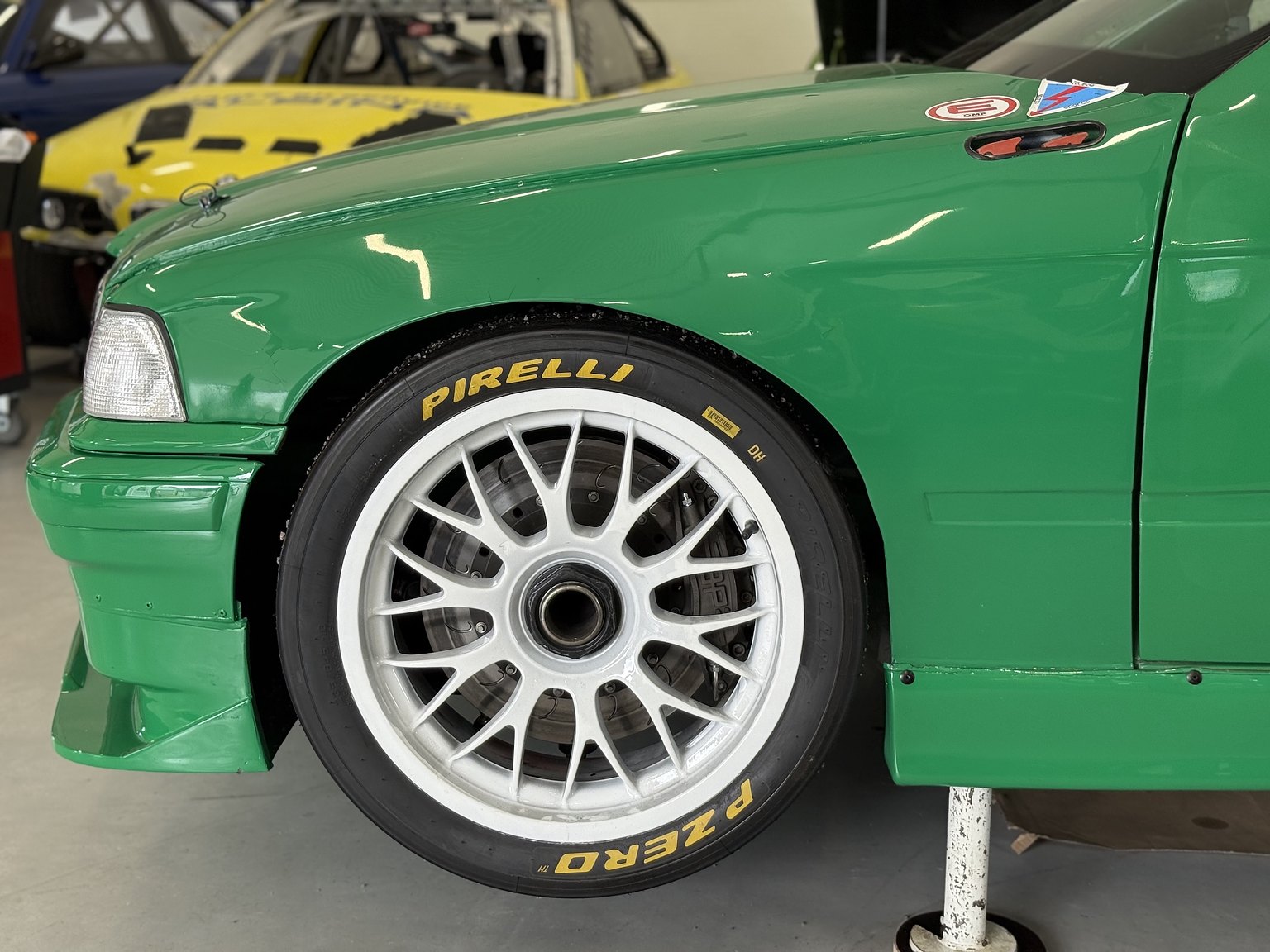 Exterior image of 1993 BMW E36 Super Touring