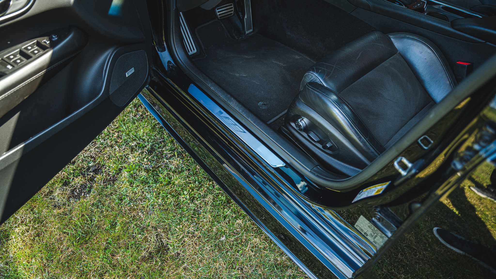 Innenraumfoto von 2016 Cadillac ATS-V (10)