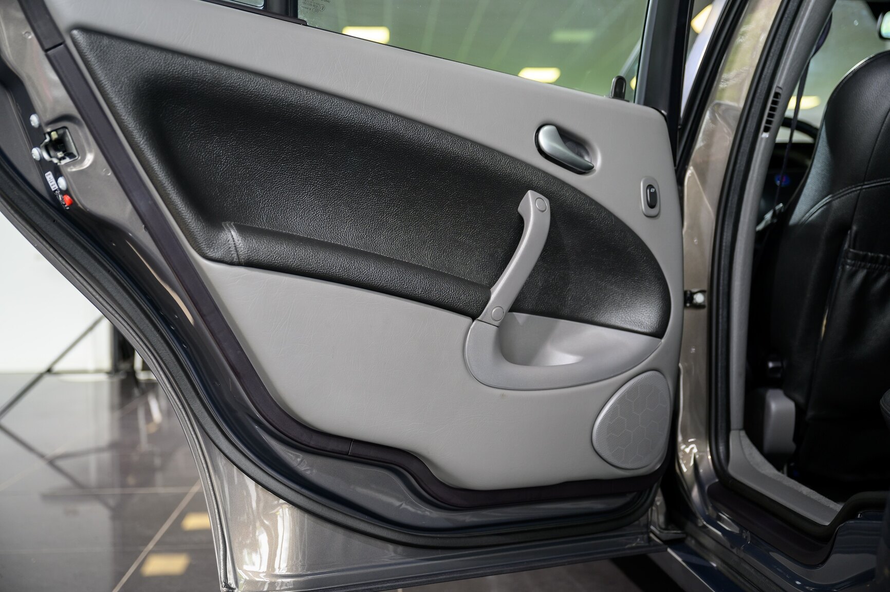 Interiörbild 2005 SAAB 9-5 Aero (8)