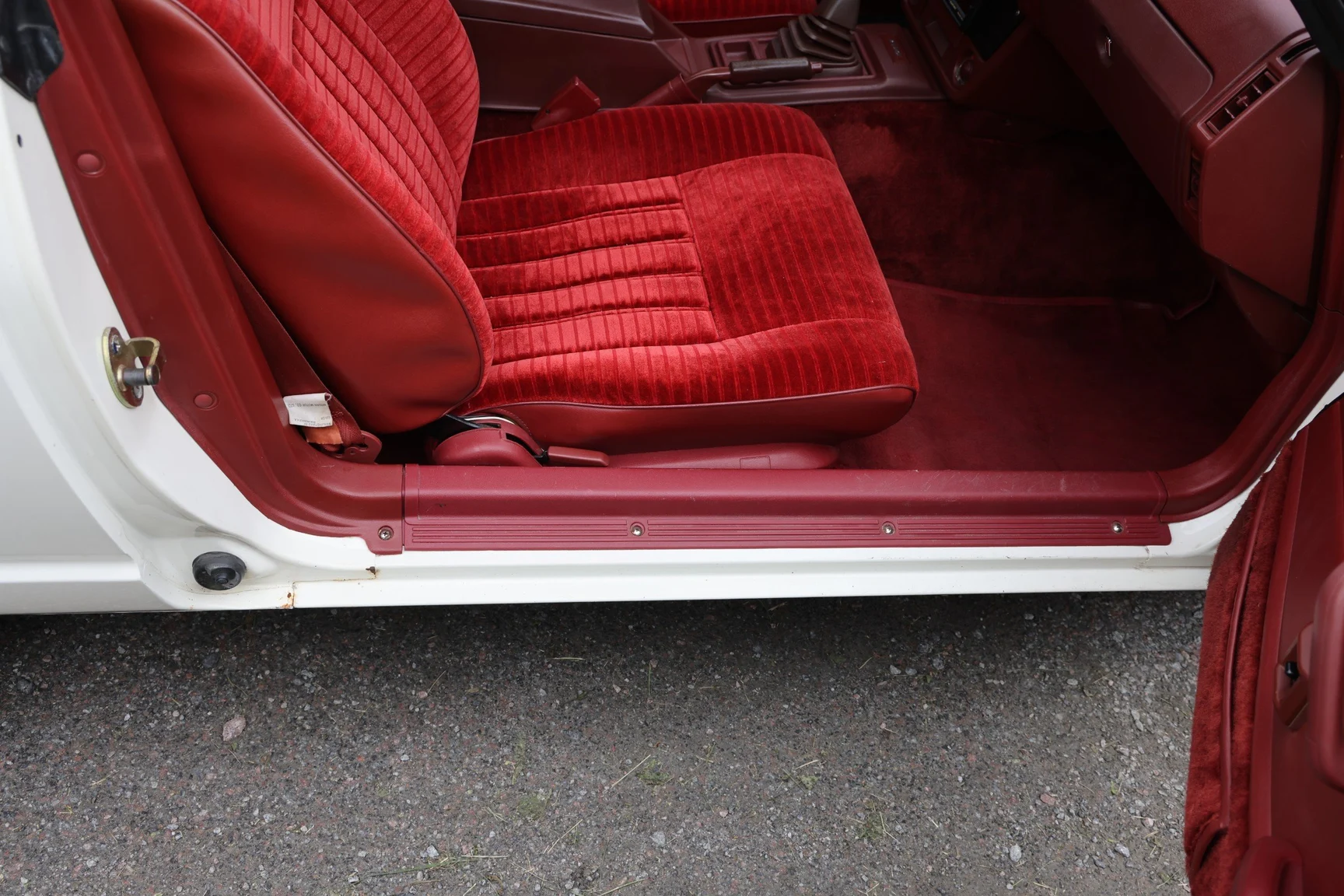 Exteriörbild på 1983 Datsun 280ZX (35)