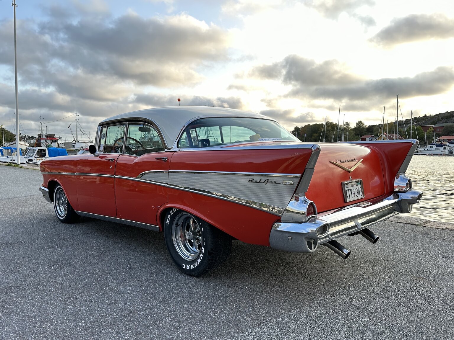 Exteriörbild på 1957 Chevrolet Bel Air (11)