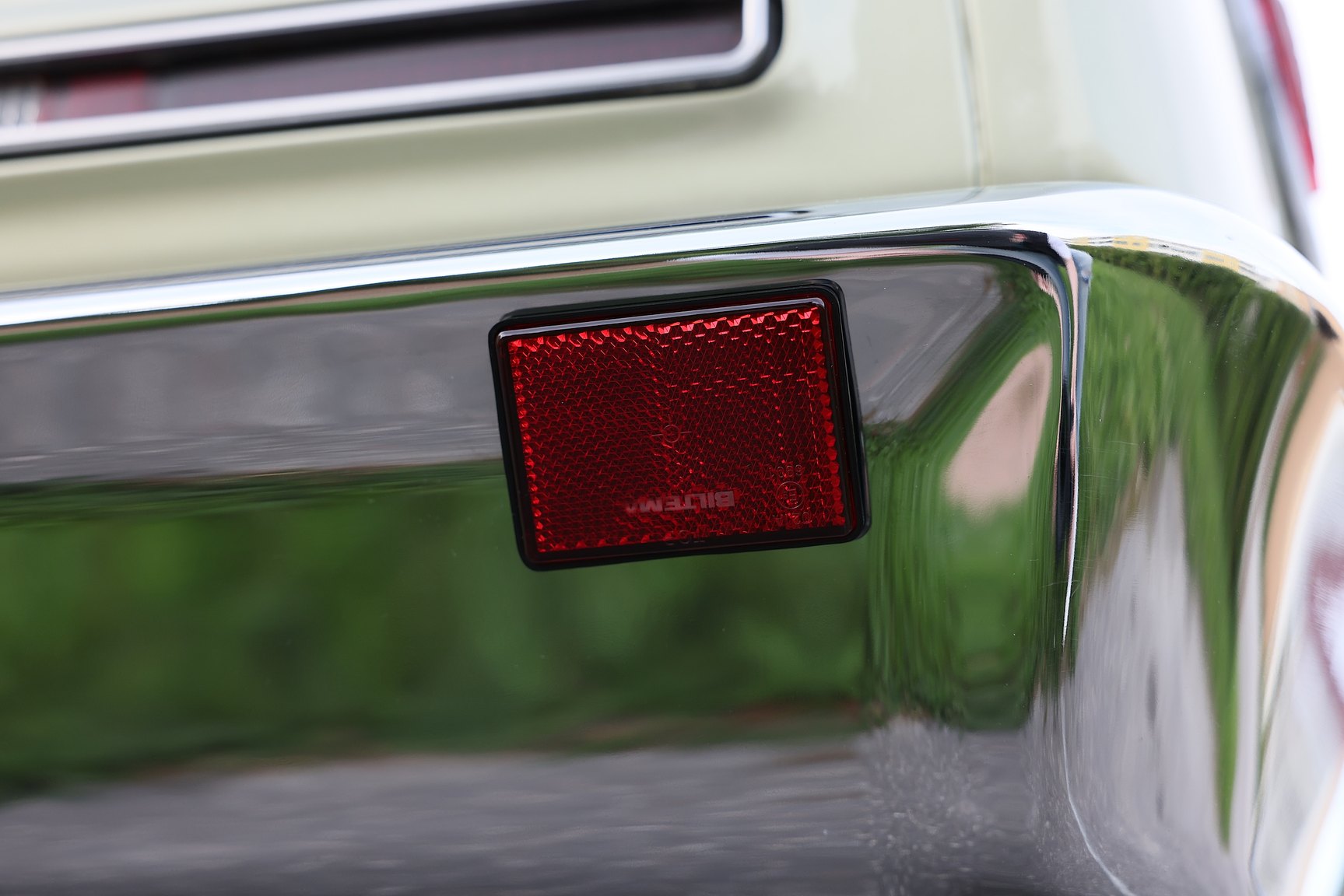 Exterior image of 1968 Pontiac Firebird 400 Ram Air