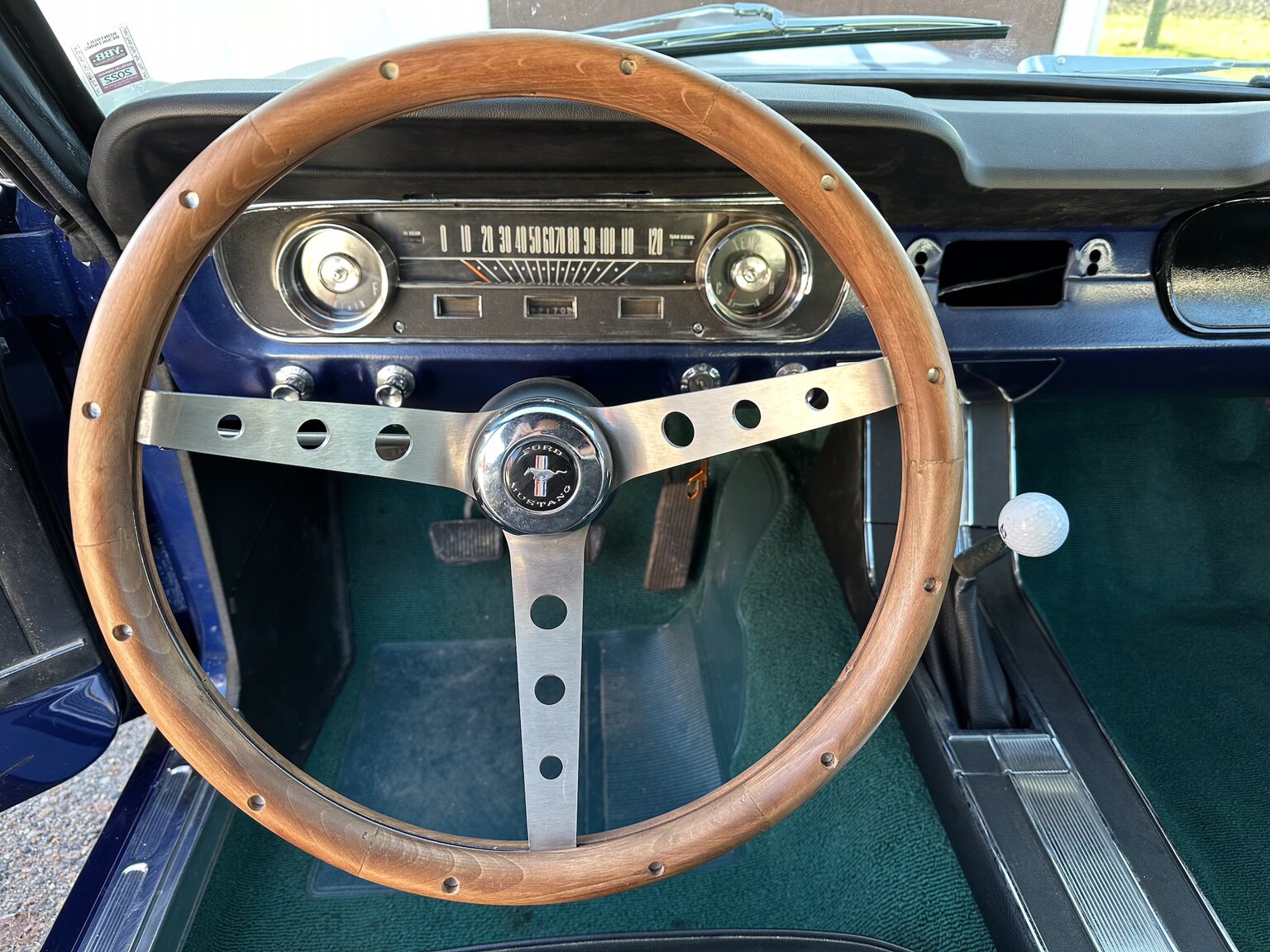 Innenraumfoto von 1965 Ford Mustang Fastback 351W (17)