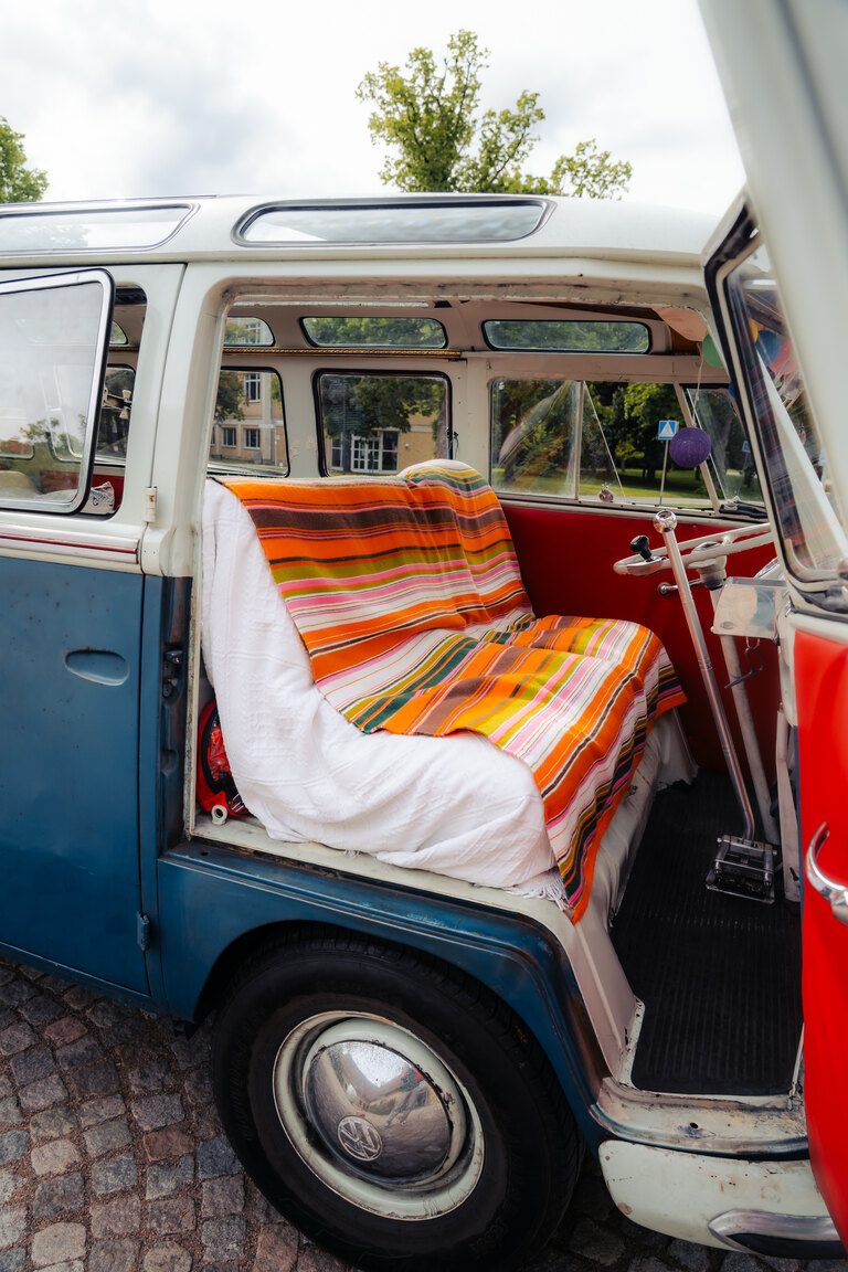 Innenraumfoto von 1964 Volkswagen Kleinbus Transporter 1500 Deluxe “21-fönsters Samba”