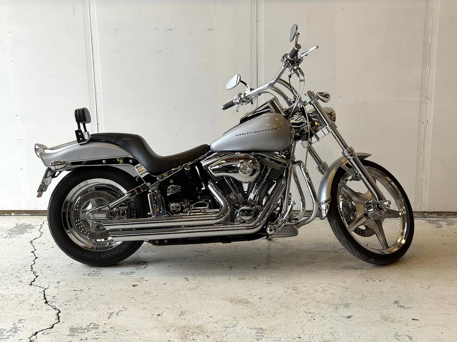 Exteriörbild på 1999 Harley-Davidson Fxst Softail (7)