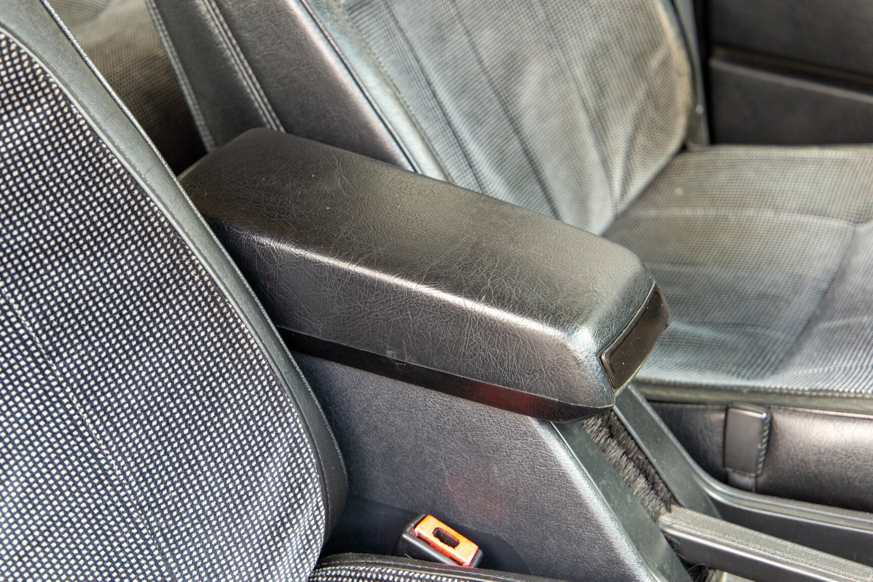 Interiörbild 1990 Volvo 745 Turbo (13)