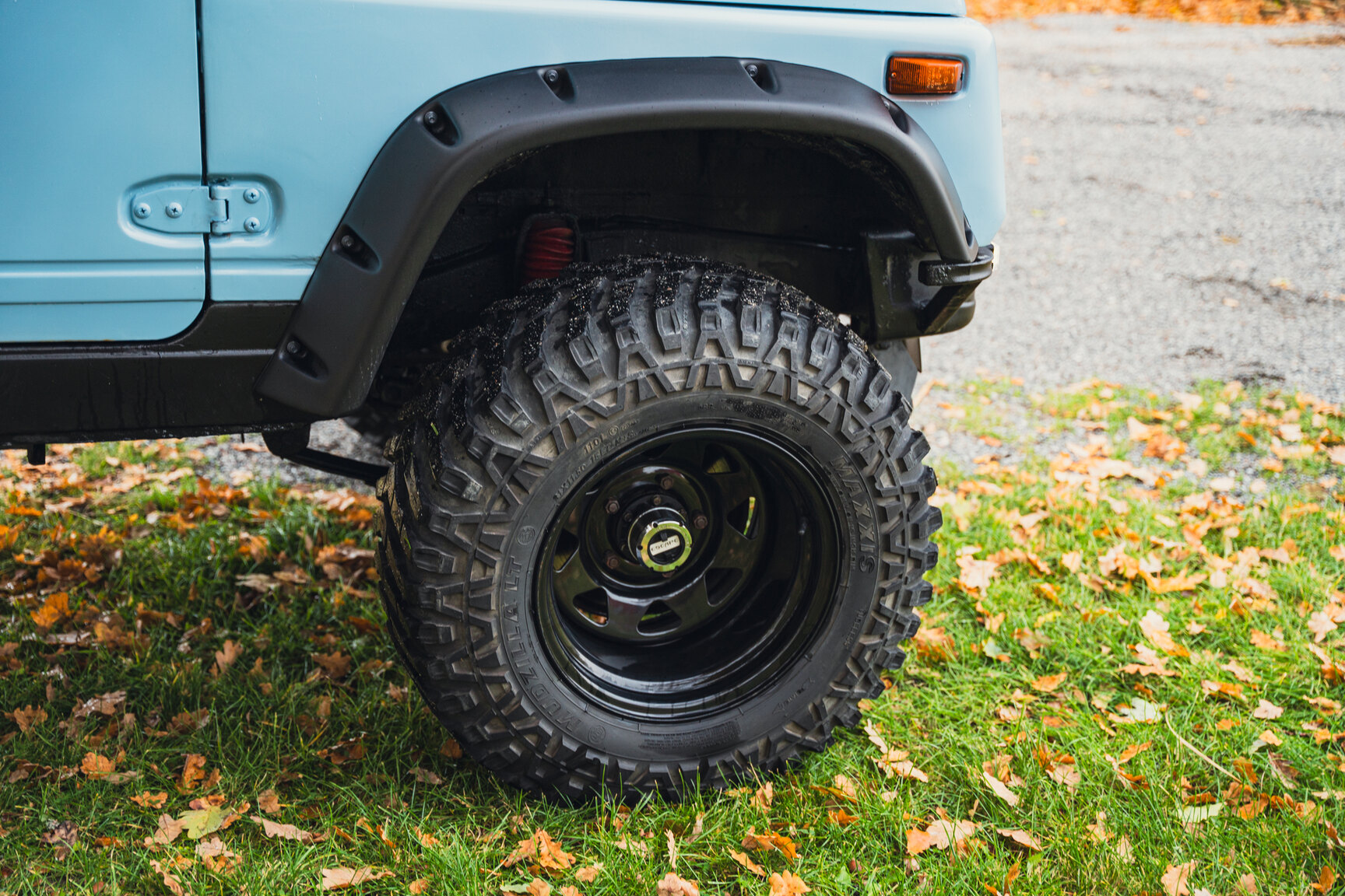 Exterior image of 1987 Suzuki SJ413 A-traktor