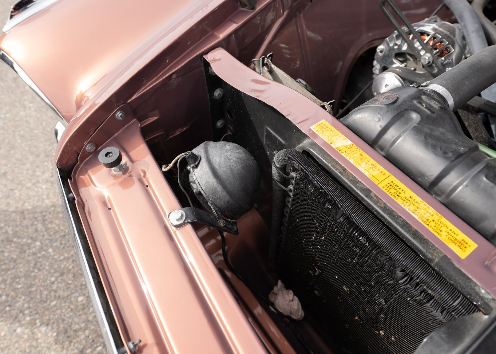 Image of 1961 Chrysler New Yorker Sedan mechanics (21)