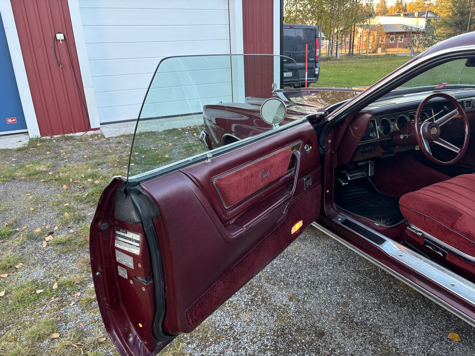 Innenraumfoto von 1976 Chrysler Cordoba